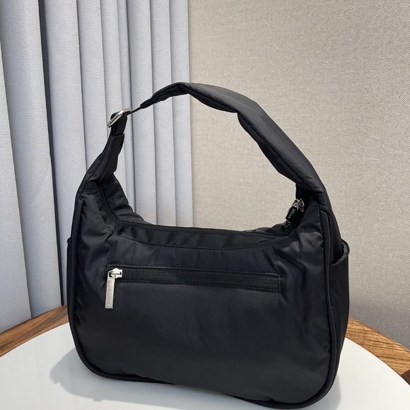 Lululemon Mini Shoulder Bag 4L - Picture 6 of 9